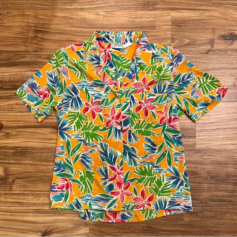 Vintage Ladies Giraffe Floral Short Sleeved Blouse